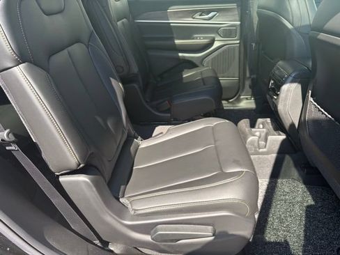 New 2026 Jeep Grand Cherokee L Limited AWD/4WD image 20