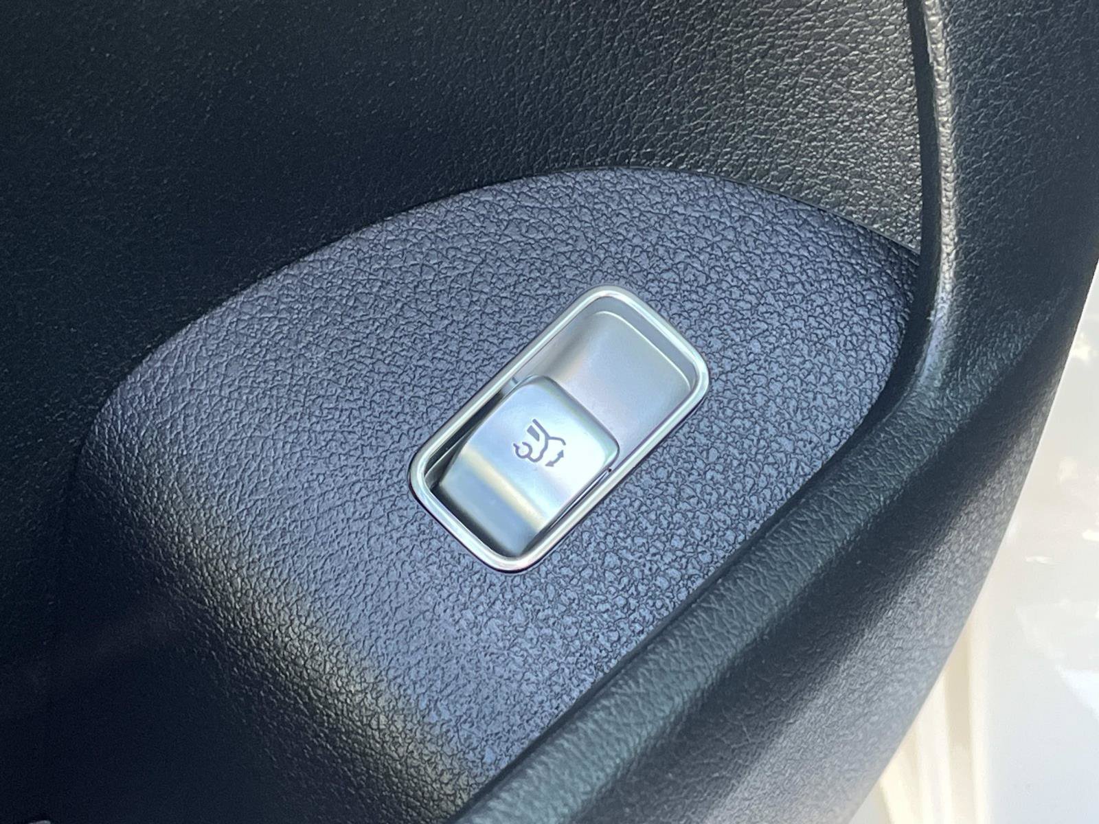 Certified 2020 Mercedes-Benz GLE 350 4MATIC image 32