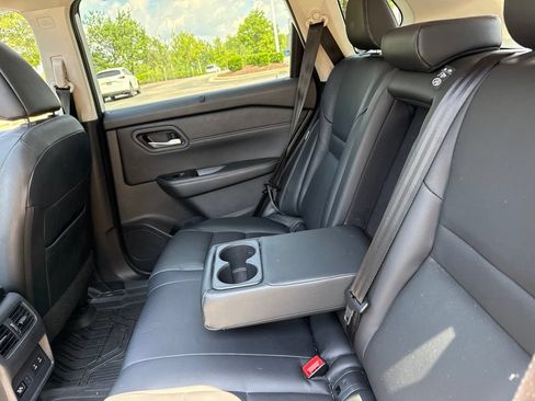 Used 2024 Nissan Rogue SL w/ SL Premium Package FWD image 10