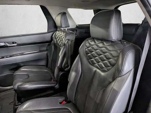Used 2021 Hyundai Palisade Limited w/ Winter Package image 26