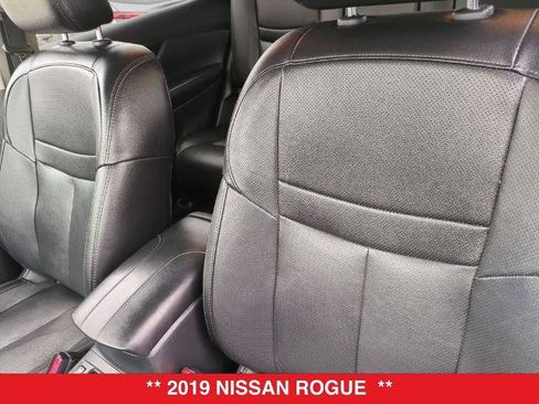 Certified 2019 Nissan Rogue SL w/ Premium Package image 17
