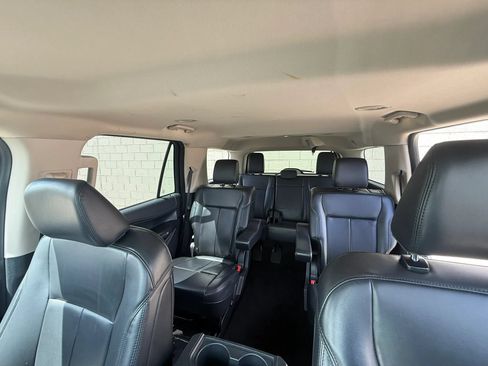 Used 2022 Ford Expedition XLT AWD/4WD image 36