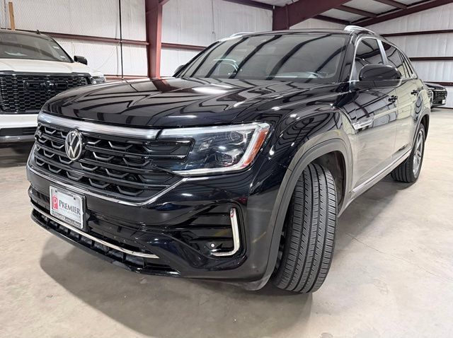 Used 2024 Volkswagen Atlas Cross Sport SEL R-Line AWD/4WD image 6