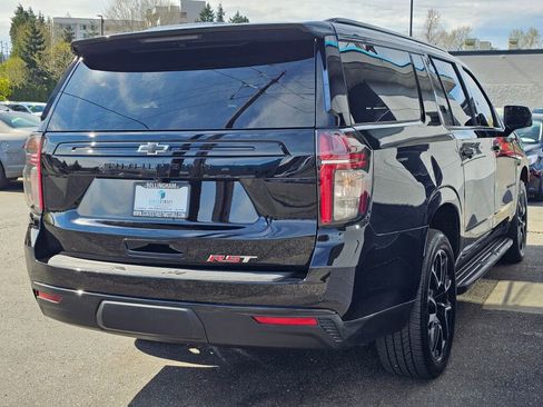 Used 2024 Chevrolet Suburban RST w/ Luxury Package image 5