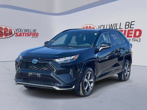 Used 2024 Toyota RAV4 SE w/ Weather & Moonroof Package AWD/4WD image 4
