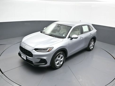 Certified 2024 Honda HR-V LX image 32