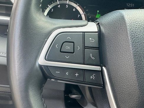 Certified 2024 Toyota Highlander Limited image 24