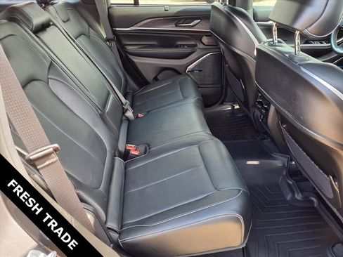 Used 2022 Jeep Grand Cherokee Overland w/ Luxury Tech Group IV image 26