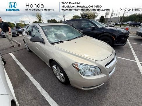 Used 2010 Chevrolet Malibu LS FWD image 1