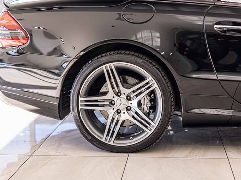 Used 2011 Mercedes-Benz SL 63 AMG SL 63 AMG w/ Premium I Pkg image 12