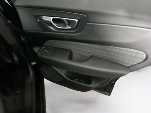 Used 2024 Volvo XC60 B5 Core image 29