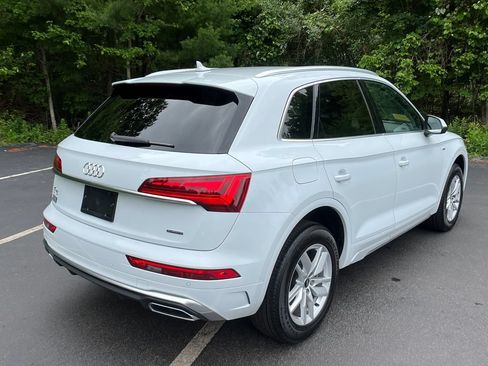 Used 2023 Audi Q5 2.0T Premium w/ Convenience Package AWD/4WD image 5