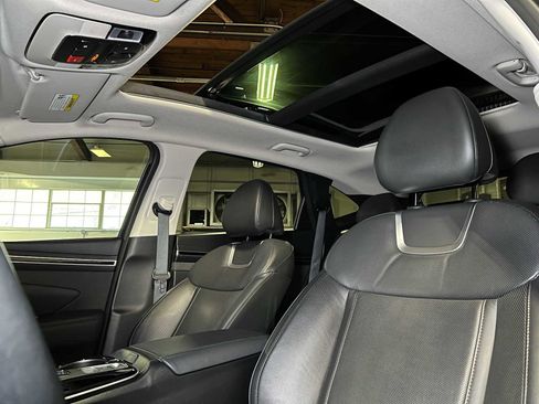 Used 2022 Hyundai Tucson Limited image 25