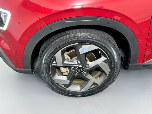 Used 2022 Hyundai Venue Limited FWD image 13