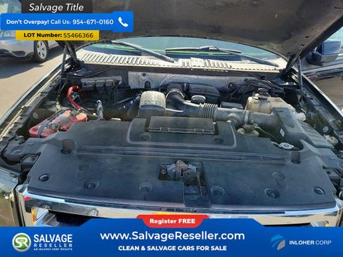 Used 2014 Ford Expedition Limited w/ Equipment Group 301A AWD/4WD image 16