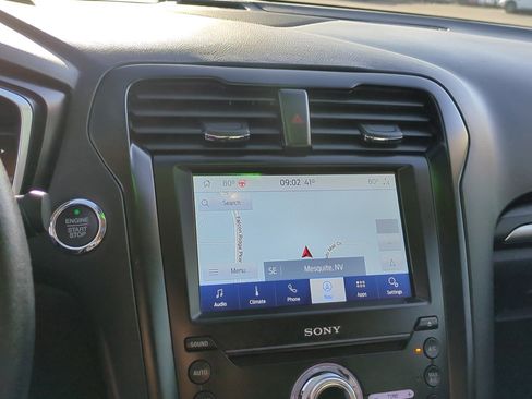 Used 2020 Ford Fusion Titanium image 24