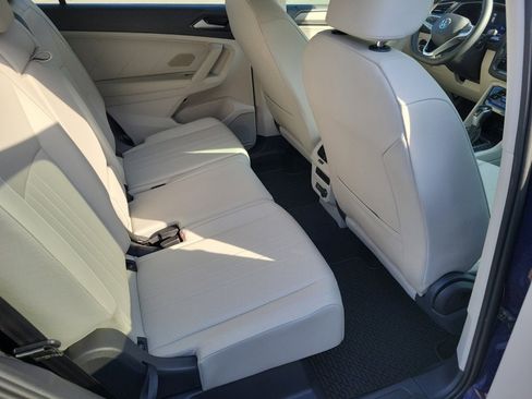 Certified 2022 Volkswagen Tiguan SE image 29
