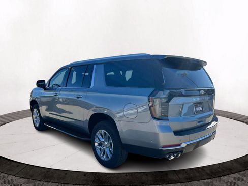 New 2026 Chevrolet Suburban Premier image 3