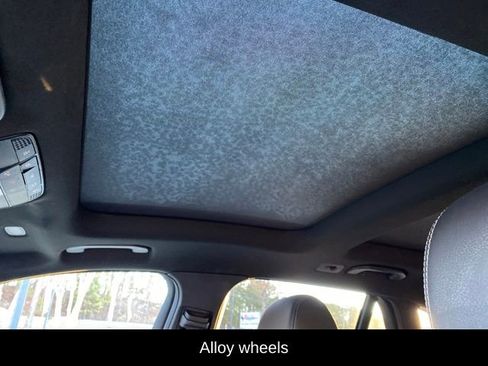 Used 2018 Mercedes-Benz GLC 300 4MATIC image 15