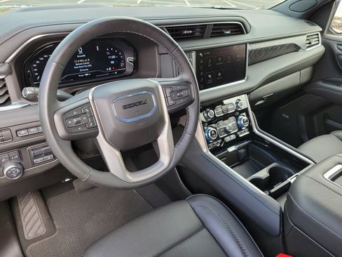 Used 2024 GMC Yukon XL Denali w/ Max Trailering Package AWD/4WD image 11