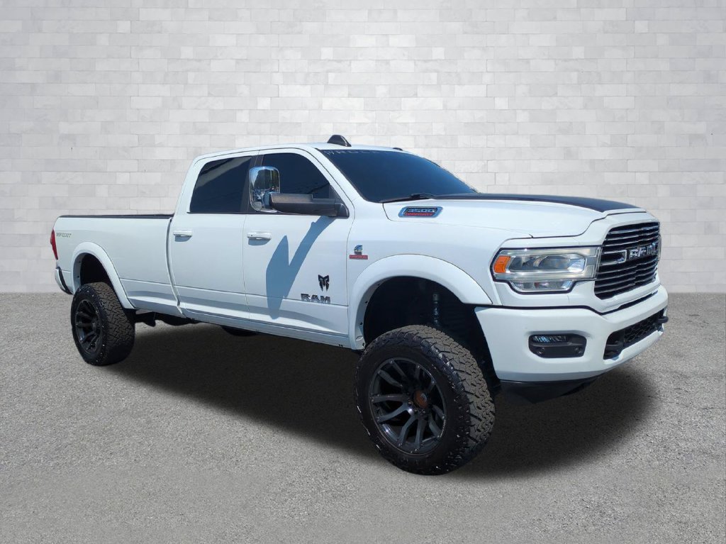 Used 2022 RAM 3500 Laramie AWD/4WD image 2