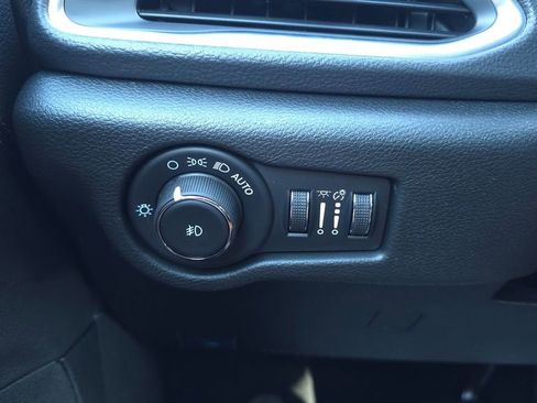 New 2026 Chrysler Pacifica Pinnacle AWD/4WD image 35