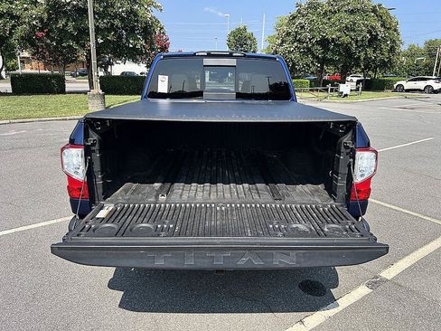 Used 2020 Nissan Titan SV w/ SV Convenience Package RWD image 15