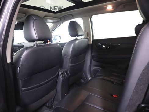Used 2019 Nissan Rogue SL w/ Premium Package AWD/4WD image 19