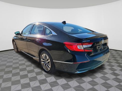 Used 2018 Honda Accord Touring image 3