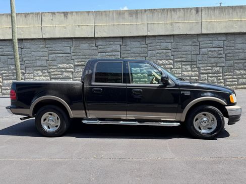Used 2003 Ford F150 Lariat RWD image 6