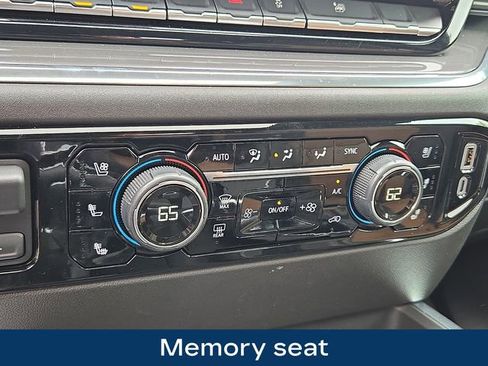Used 2025 Chevrolet Silverado 1500 High Country w/ Technology Package AWD/4WD image 19