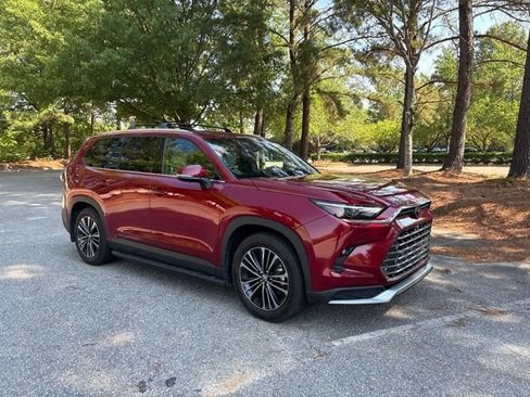 Used 2025 Toyota Grand Highlander AWD Hybrid image 6