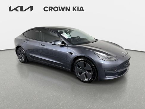 Used 2023 Tesla Model 3 Standard Range RWD image 3