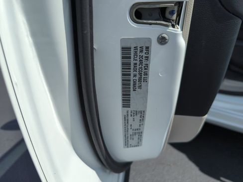 Used 2023 Chrysler Voyager LX FWD image 48
