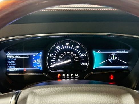 Used 2017 Lincoln Navigator L Reserve image 14