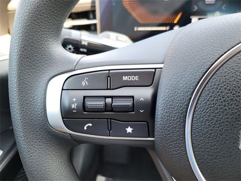 New 2025 Kia K5 LXS image 21