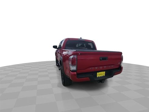 Used 2021 Toyota Tacoma TRD Off-Road w/ Technology Package AWD/4WD image 7