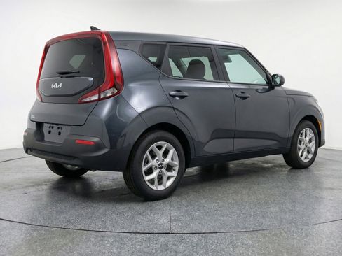 Used 2025 Kia Soul LX w/ LX Technology Package FWD image 9