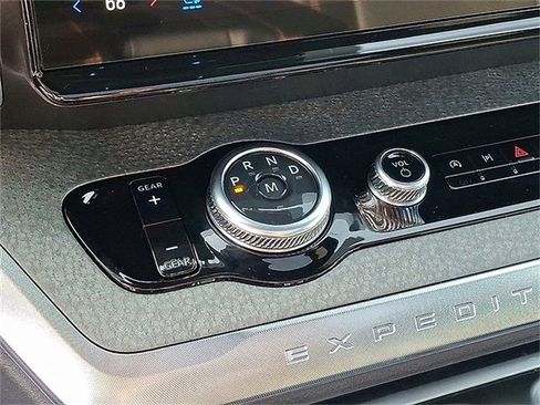 New 2026 Ford Expedition Tremor image 8