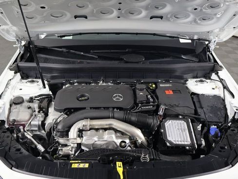 New 2026 Mercedes-Benz GLB 250 4MATIC image 9