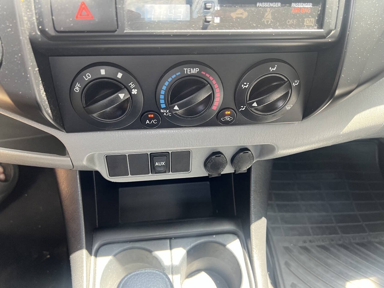 Used 2012 Toyota Tacoma 4x4 Regular Cab image 19