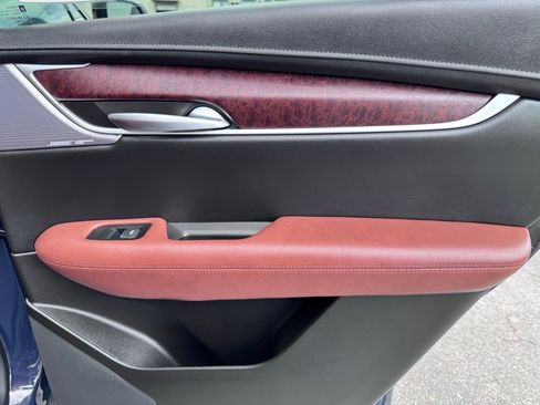 Used 2024 Cadillac XT5 Premium Luxury image 15