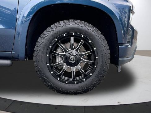 Used 2021 Chevrolet Silverado 1500 Custom AWD/4WD image 32