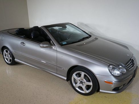 Used 2005 Mercedes-Benz CLK 500 Cabriolet image 26