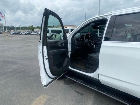 Used 2023 Chevrolet Tahoe LS AWD/4WD image 10