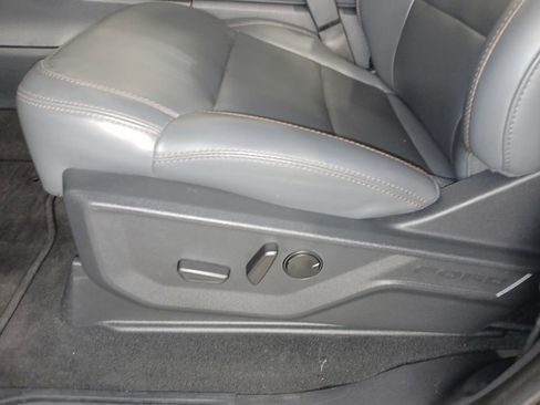 Used 2025 Ford Expedition Active AWD/4WD image 17