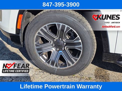Used 2024 Jeep Wagoneer L Series II w/ Flexible Seating Group AWD/4WD image 12