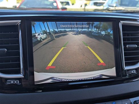 Used 2024 Chrysler Pacifica Touring-L image 34