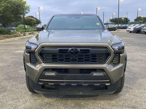 Certified 2026 Toyota Tacoma TRD Off-Road AWD/4WD image 2