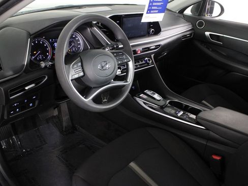 Certified 2023 Hyundai Sonata SE w/ Preferred Accessory Package image 19